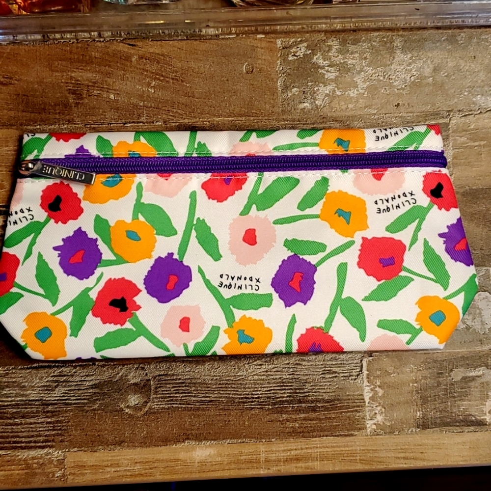 Medium makeup bag